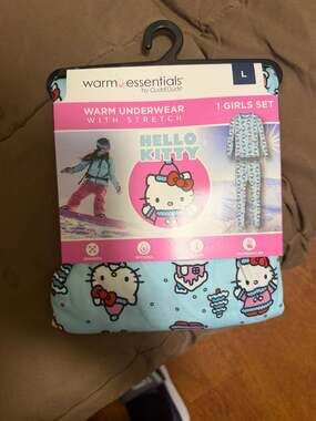 C0045 Hello Kitty Girls Thermal Size L 10/12